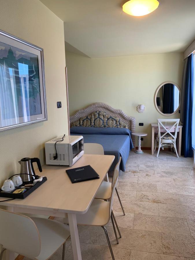 Hotel Marina Uno Lignano Sabbiadoro Dış mekan fotoğraf